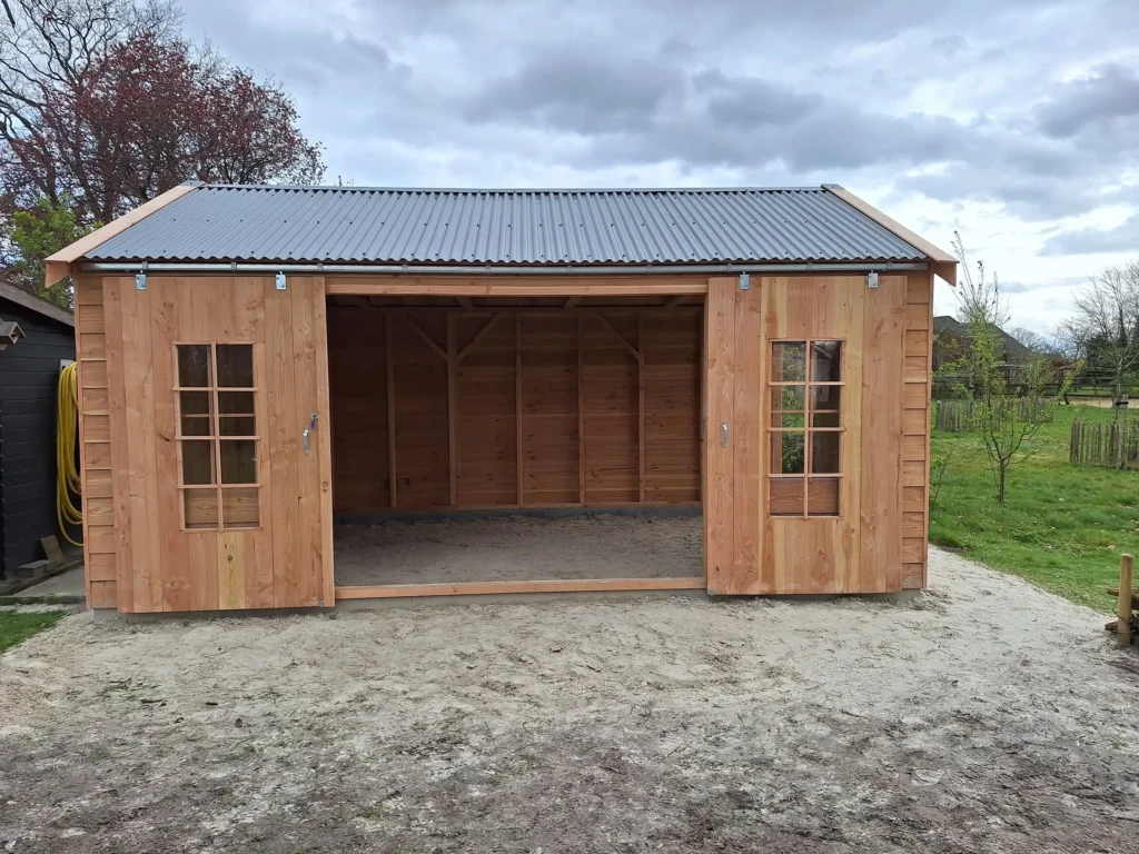 Luxe tuinhuis met zadeldak 2